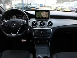 Grijs, metallic lak Gebruikt 2016 Mercedes CLA180 Shooting Brake Ambition Stationwagen | € 17.400 (Eerlijke prijs)