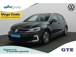 Zwart, metallic lak Gebruikt 2020 VW Golf VII GTE Hatchback | € 22.450 (Goede deal)