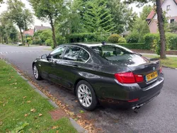 Grijs Gebruikt 2010 BMW 523 Executive Sedan | € 9.150 (Eerlijke prijs)