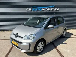 Grijs Gebruikt 2021 VW up! Move Hatchback | € 9.995 (Goede deal)