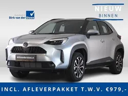 Zwart Nieuw 2025 Toyota Yaris Cross Team SUV | € 32.950 (Eerlijke prijs)