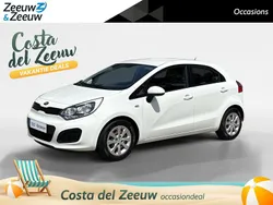 Wit Gebruikt 2014 Kia Rio Comfort Hatchback | € 6.945 (Eerlijke prijs)
