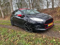 Zwart Gebruikt 2014 Ford Fiesta Hatchback | € 5.500 (Eerlijke prijs)