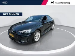 Zwart Gebruikt 2024 Audi A3 S-Line Sedan | € 36.440