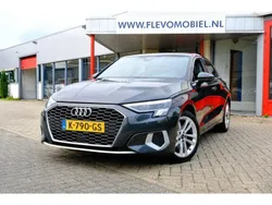 Grijs Gebruikt 2021 Audi A3 Business Hatchback | € 20.850 (Eerlijke prijs)
