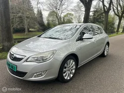 Grijs Gebruikt 2010 Opel Astra Cosmo Hatchback | € 3.999 (Eerlijke prijs)