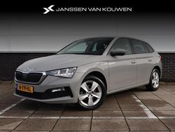 Grijs Gebruikt 2020 Skoda Scala Ambition Hatchback | € 15.885 (Eerlijke prijs)