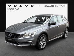 Grijs Gebruikt 2016 Volvo V60 CC Momentum Stationwagen | € 16.400