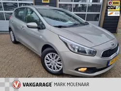 Grijs Gebruikt 2015 Kia Ceed Hatchback | € 11.750 (Duur)
