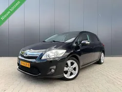 Zwart, metallic lak Gebruikt 2010 Toyota Auris Hybrid Hatchback | € 10.450 (Iets duurder)
