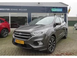 Grijs, metallic lak Gebruikt 2018 Ford Kuga ST-Line SUV | € 14.450 (Eerlijke prijs)