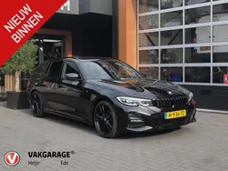 Zwart Gebruikt 2020 BMW 320 Executive Stationwagen | € 29.490 (Duur)