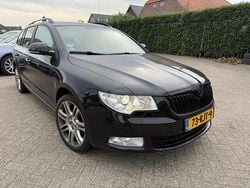 Zwart Gebruikt 2011 Skoda Superb Business Line Stationwagen | € 3.450 (Super prijs)
