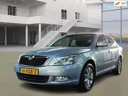 Blauw Gebruikt 2009 Skoda Octavia Elegance Hatchback | € 3.250 (Eerlijke prijs)