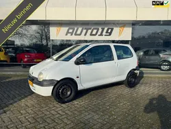 Wit Gebruikt 2002 Renault Twingo Authentique Hatchback | € 919 (Eerlijke prijs)