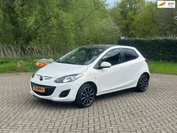 Wit, metallic lak Gebruikt 2012 Mazda 2 Hatchback | € 4.999 (Eerlijke prijs)
