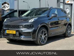 Zwart, metallic lak Gebruikt 2022 Lynk & Co 01 SUV | € 25.888 (Eerlijke prijs)
