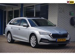 Grijs Gebruikt 2021 Skoda Octavia SportLine Stationwagen | € 23.950 (Eerlijke prijs)
