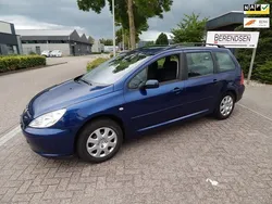 Blauw Gebruikt 2005 Peugeot 307 Premium Stationwagen | € 995 (Eerlijke prijs)