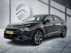 Zwart Gebruikt 2023 Citroën e-C4 Shine SUV | € 21.390 (Eerlijke prijs)