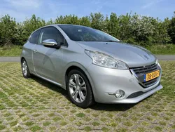 Grijs Gebruikt 2012 Peugeot 208 Allure Hatchback | € 6.499 (Eerlijke prijs)