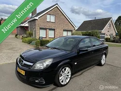 Zwart Gebruikt 2008 Opel Vectra GTS Sport Hatchback | € 1.650 (Eerlijke prijs)