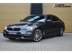 Grijs, metallic lak Gebruikt 2018 BMW 520 Executive Sedan | € 25.950 (Eerlijke prijs)