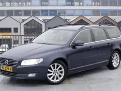 Blauw Gebruikt 2015 Volvo V70 Summum Stationwagen | € 8.950 (Eerlijke prijs)