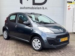 Grijs Gebruikt 2012 Peugeot 107 Access Hatchback | € 3.999 (Eerlijke prijs)