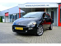 Zwart Gebruikt 2017 Fiat Punto Lounge Hatchback | € 8.450 (Iets duurder)