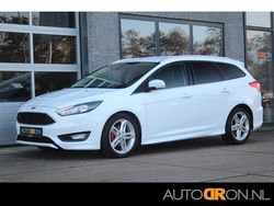 Wit Gebruikt 2016 Ford Focus Titanium Stationwagen | € 7.949 (Eerlijke prijs)