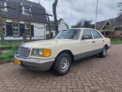 Beige Gebruikt 1982 Mercedes 300 Sedan | € 14.950
