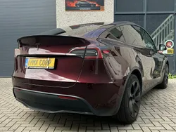 Rood Gebruikt 2024 Tesla Model Y Long Range SUV | € 42.999 (Duur)