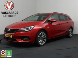 Rood, metallic lak Gebruikt 2020 Opel Astra Ultimate Stationwagen | € 18.750 (Eerlijke prijs)