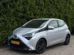 Grijs Gebruikt 2019 Toyota Aygo X-play Hatchback | € 9.490 (Eerlijke prijs)