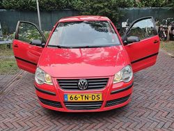 Rood Gebruikt 2006 VW Polo Trendline Hatchback | € 1.450 (Goede deal)