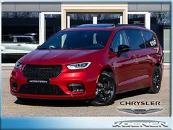 Rood, metallic lak Nieuw 2025 Chrysler Pacifica Limited SUV | € 87.500 (Eerlijke prijs)