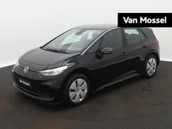 Zwart Nieuw 2024 VW ID.3 Pure Hatchback | € 40.500