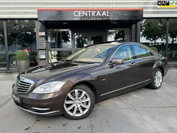 Bruin, metallic lak Gebruikt 2010 Mercedes S350 Prestige Sedan | € 19.950 (Eerlijke prijs)
