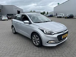 Hatchback Gebruikt 2015 Hyundai i20 Premium Hatchback | € 9.950 (Eerlijke prijs)