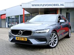 Grijs Gebruikt 2020 Volvo V60 Momentum Stationwagen | € 22.450 (Eerlijke prijs)
