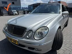 Grijs Gebruikt 2004 Mercedes E500 Elegance Sedan | € 7.499 (Duur)