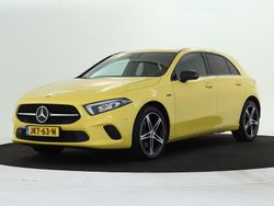 Geel Gebruikt 2022 Mercedes A250 Hatchback | € 29.750 (Eerlijke prijs)