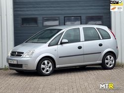 Grijs Gebruikt 2004 Opel Meriva MPV | € 1.650 (Eerlijke prijs)