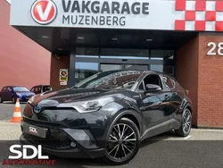 Zwart Gebruikt 2019 Toyota C-HR Executive SUV | € 20.945 (Eerlijke prijs)