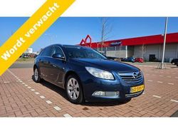 Blauw, metallic lak Gebruikt 2011 Opel Insignia Cosmo Stationwagen | € 5.950 (Iets duurder)