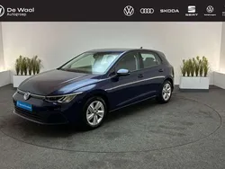 Blauw Gebruikt 2022 VW Golf VIII Life Hatchback | € 24.900 (Eerlijke prijs)