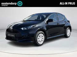 Zwart Gebruikt 2025 Toyota Yaris Comfort Hatchback | € 26.445 (Eerlijke prijs)