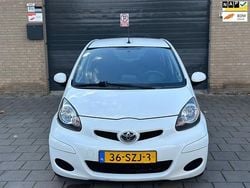 Wit Gebruikt 2012 Toyota Aygo Comfort Hatchback | € 2.950 (Goede deal)