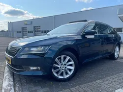 Blauw Gebruikt 2016 Skoda Superb Business Line Stationwagen | € 9.950